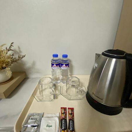 Honey Suite Room Inside Bee Cafe Cebu At Ayala Area Екстериор снимка
